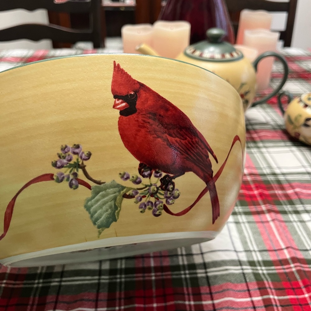 Lenox Winter Greetings 10” salad 🥗 Decorative Cream and Red Bowl